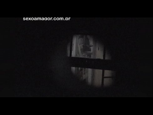 ❤️ Sarışın, içi boş tuğlaların arkasına gizlenmiş bir mahalle röntgencisi tarafından gizlice videoya alınır ❤️❌ Anal porno tr.hentaibar.ru ❌❤